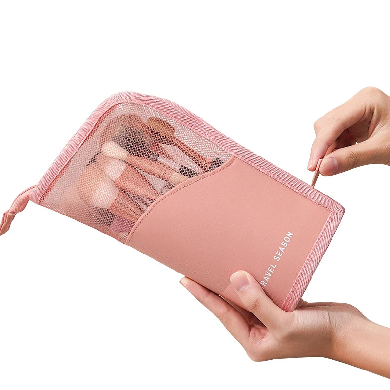 Trousse maquillage voyage élégante et pratique