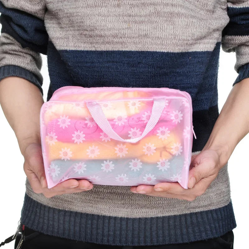 Trousse transparente motif floral élégant