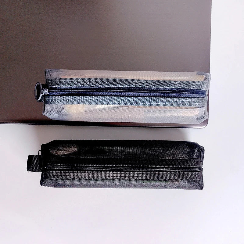 Trousse maquillage transparente élégante et pratique