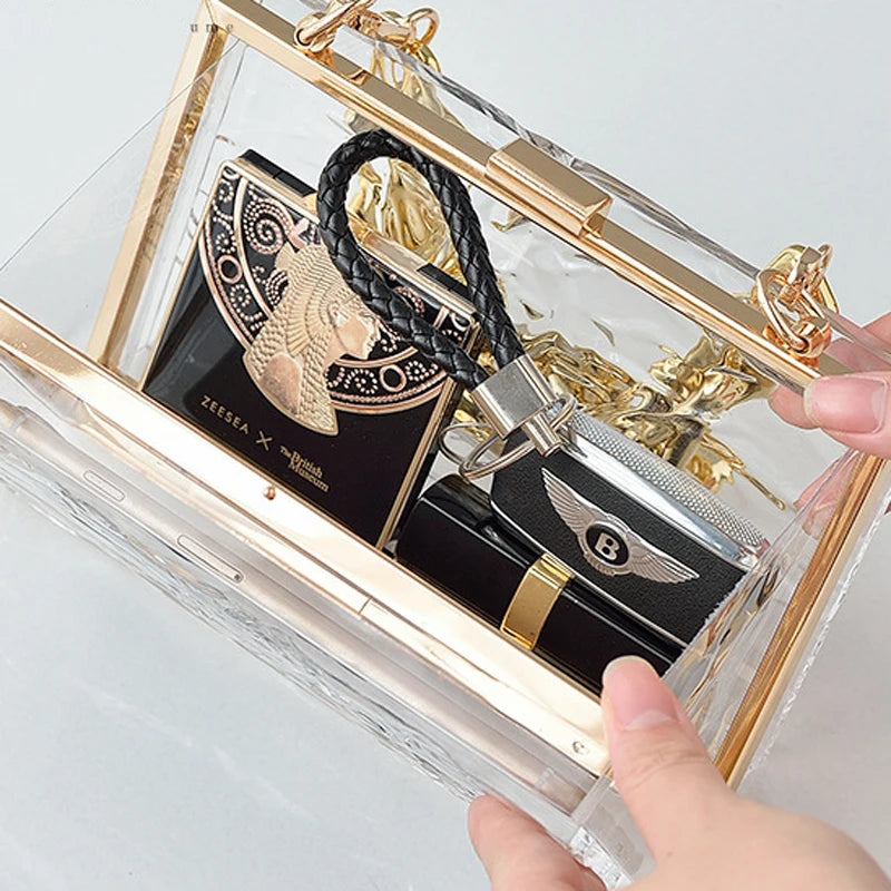 Pochette transparente chic chaîne dorée