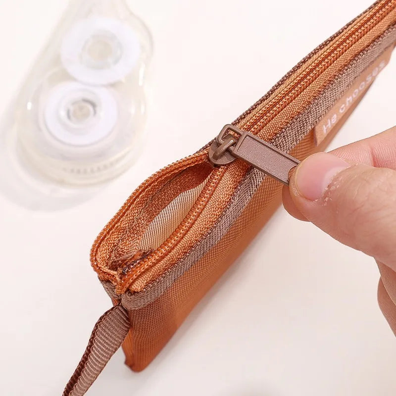 Trousse maquillage transparente mode compacte